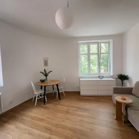 Brand-new Apartment, Ideal For Colours & B4l! Lägenhet *